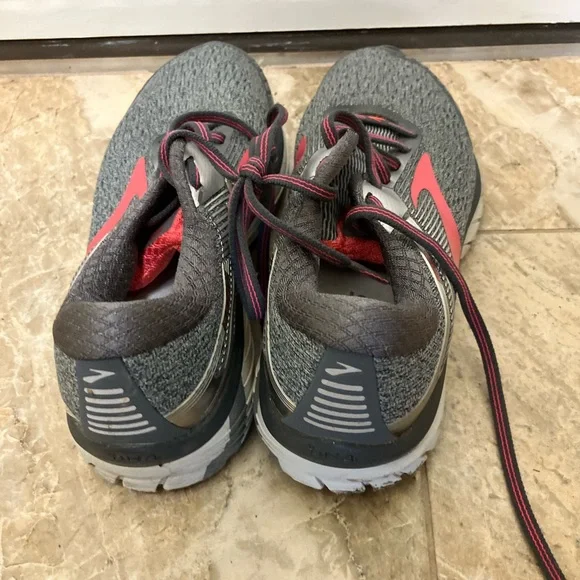Brooks Adrenaline Gts 18 Sneakers - Picture 3 of 8